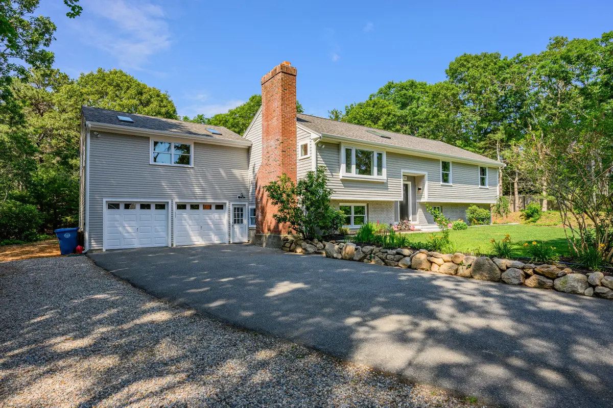 19 Wheelhouse Circle, Hatchville, MA 02536 - #1
