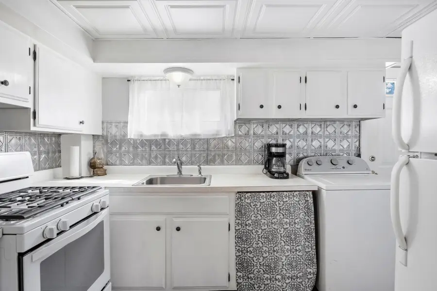 10 Cleveland Avenue, Onset, MA 02558 - #2