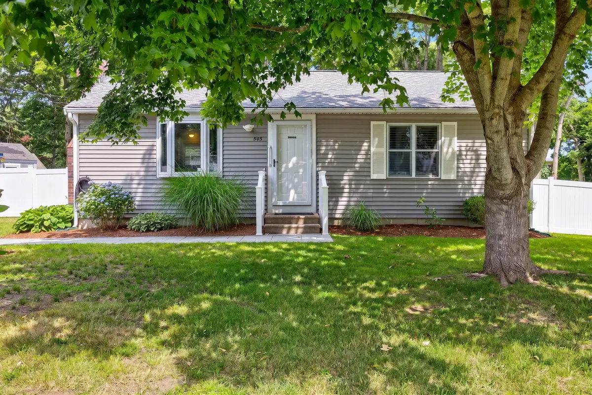 545 Lincoln Rd Extension, Hyannis, MA 02601 - #1