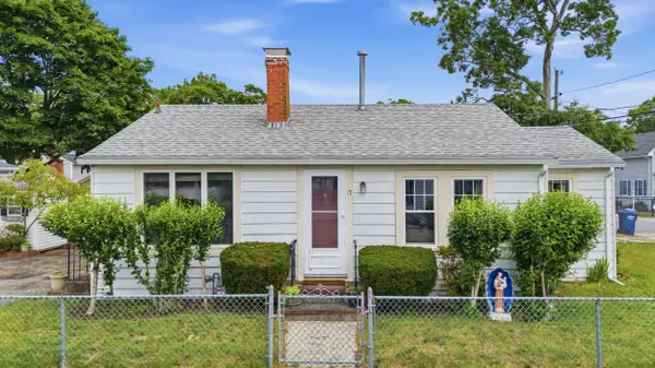 17 Swift Avenue, Wareham, MA 02571