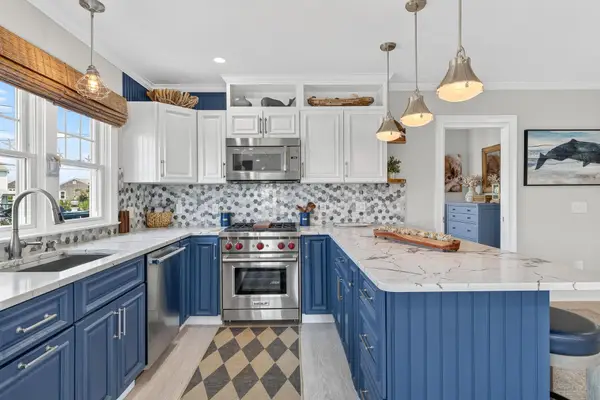 16 Wood Avenue, Sandwich, MA 02563