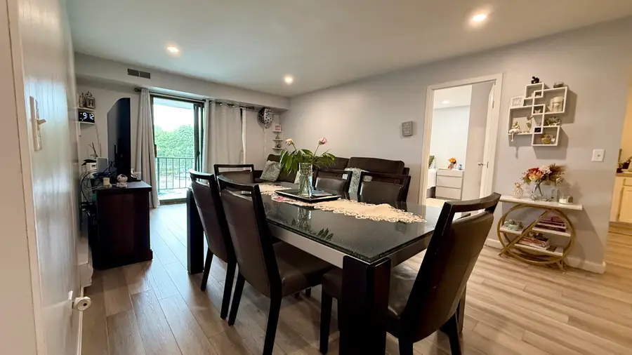 15 Oak Neck Road #APT 16 (35), Hyannis, MA 02601 - #2