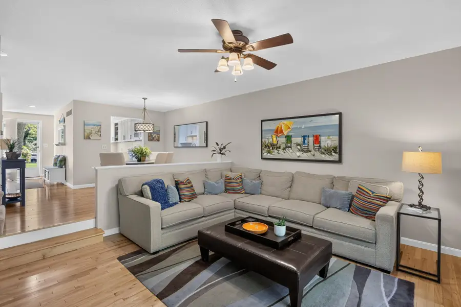 90 Forest Glade #UNIT 90, Teaticket, MA 02536 - #2