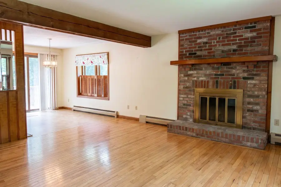 729 Old Barnstable Road, Teaticket, MA 02536 - #3