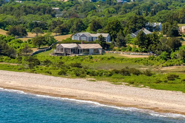 21 Eliot Avenue, Chilmark, MA 02535