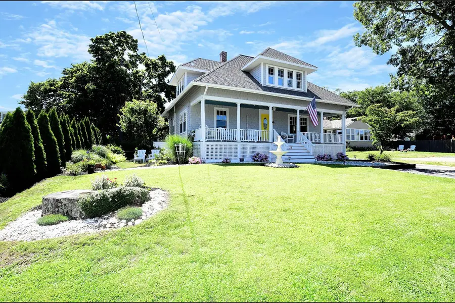 29 Lafayette Avenue, Buzzards Bay, MA 02532 - #2