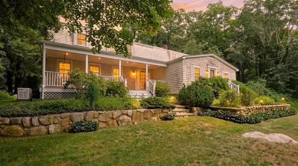 621 W Falmouth Highway, West Falmouth, MA 02540