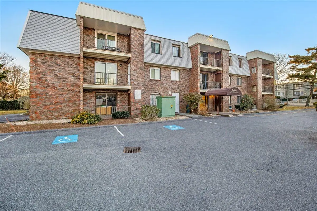 15 Oak Neck Road #APT 11, Hyannis, MA 02601 - #1