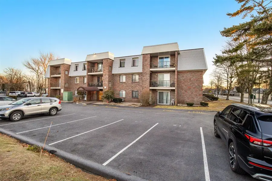 15 Oak Neck Road #APT 11, Hyannis, MA 02601 - #3
