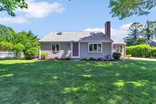 18 Clearview Avenue, Falmouth, MA 02540