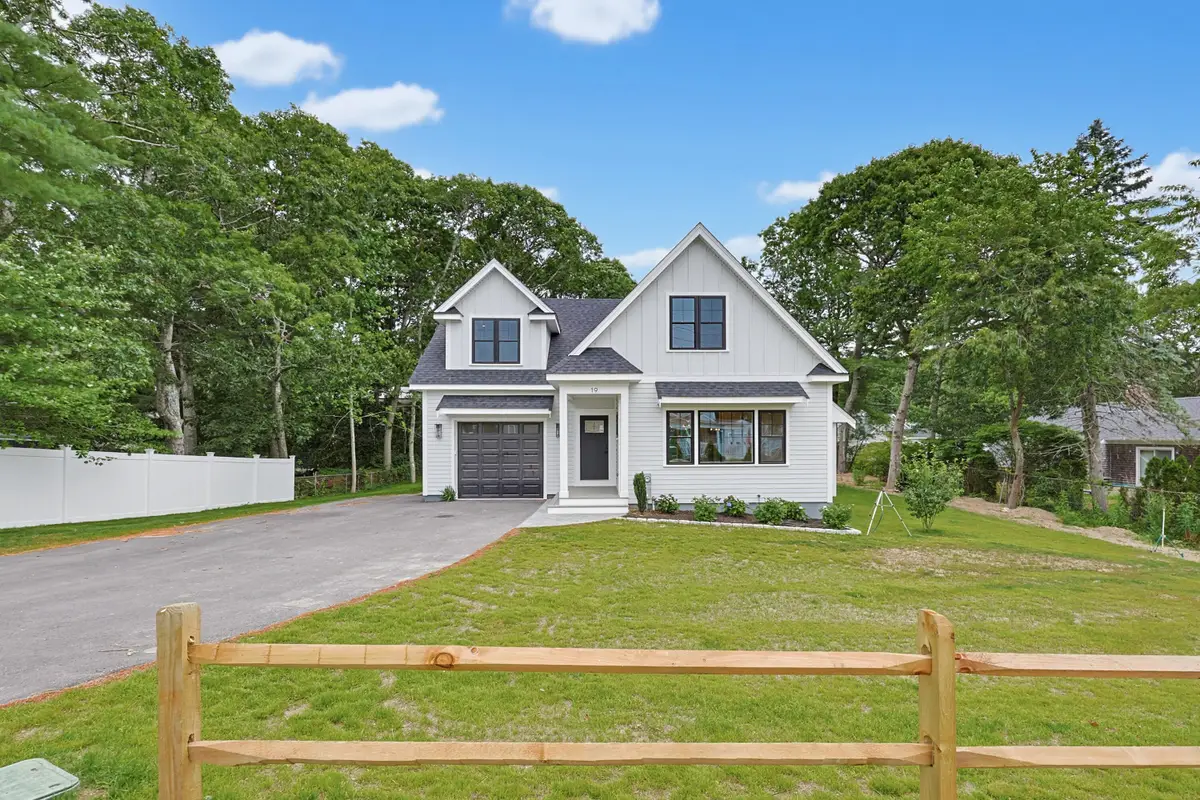 19 Puritan Road, Buzzards Bay, MA 02532 - #1