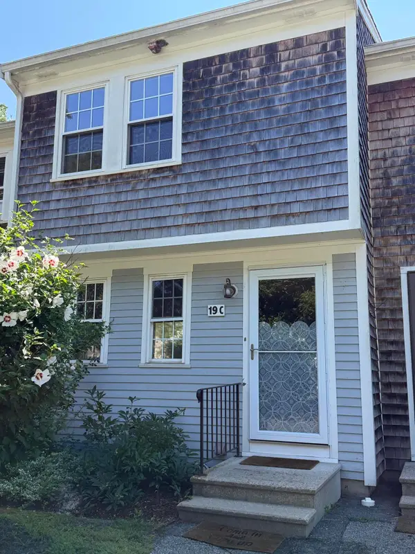 300 Falmouth Road #APT 19C, Mashpee, MA 02649