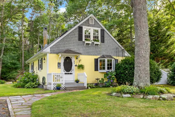 95 Winslow Road, North Falmouth, MA 02556