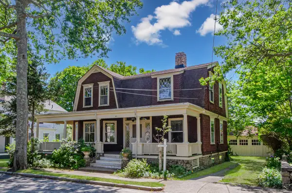 43 Main Street, Mattapoisett, MA 02739