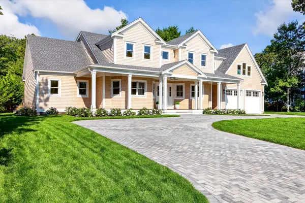 9 Pams Way, East Falmouth, MA 02536