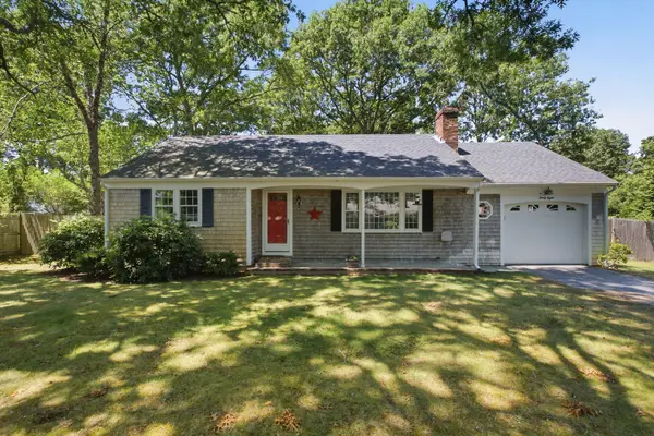 38 Mcnamara Avenue, West Yarmouth, MA 02673