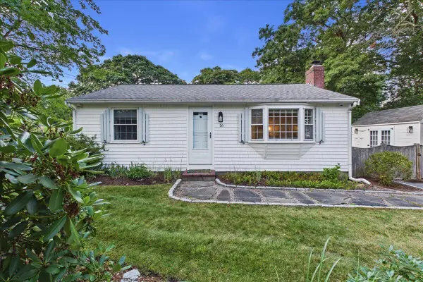 16 Liberty Lane, West Yarmouth, MA 02673