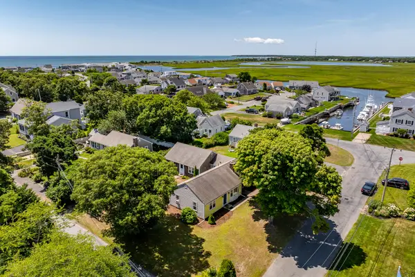 11 & 11A Gateway Street, South Yarmouth, MA 02664