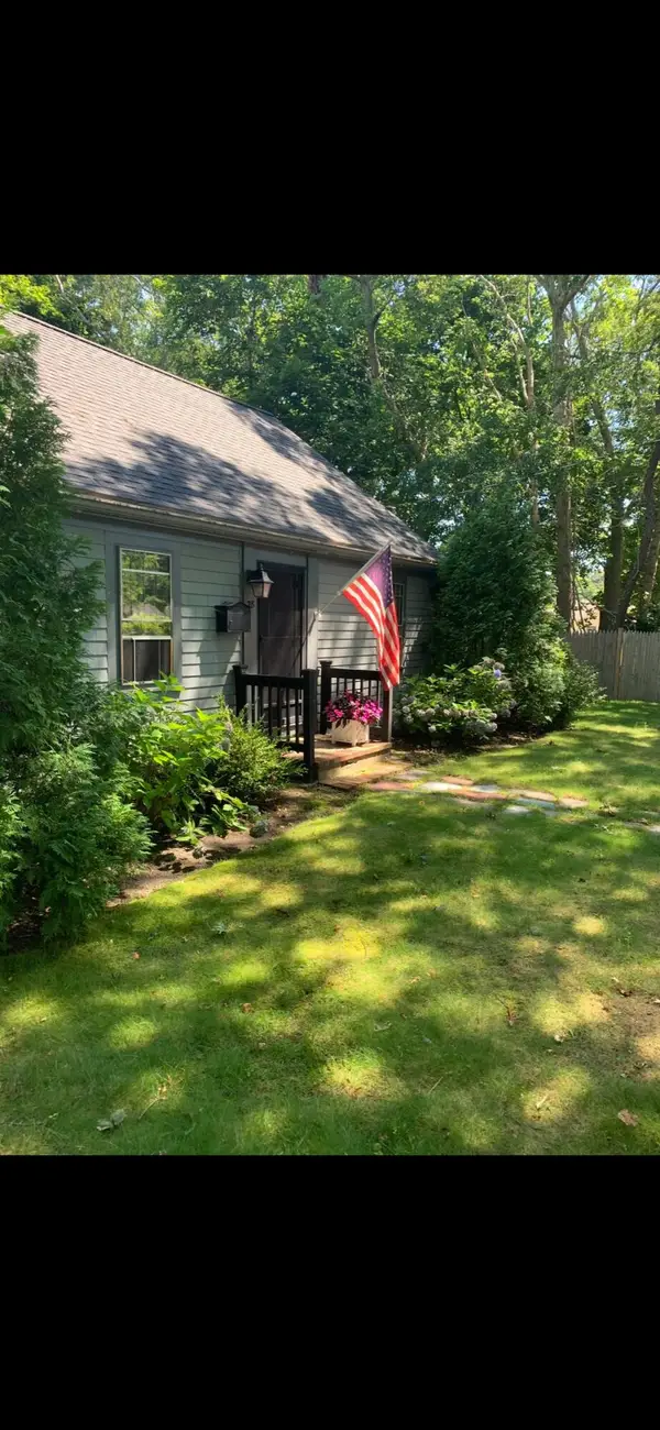 28 Annette Avenue, East Falmouth, MA 02536