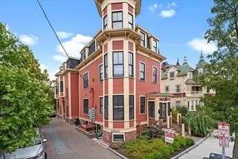 42 Bow Street #APT 5, Somerville, MA 02143