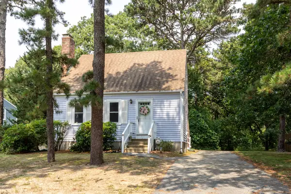 10 Daisy Lane, South Yarmouth, MA 02664