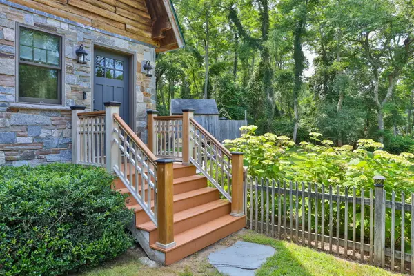1 Great Hill Road, Sandwich, MA 02563
