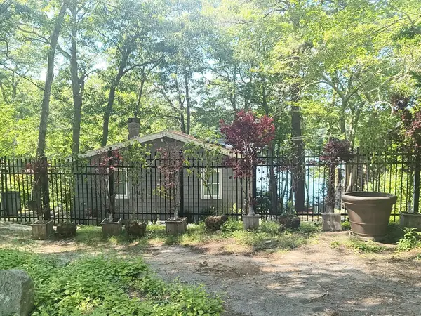 36 Round Pond Drive, Hatchville, MA 02536