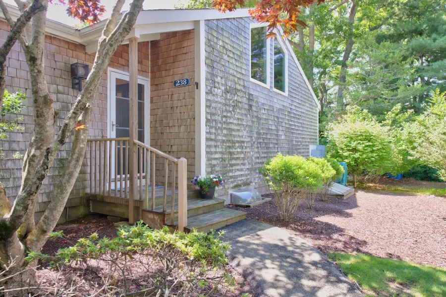 238 Seaward Bend, East Falmouth, MA 02536 - #2