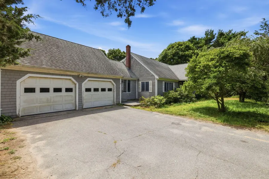 11 Rogia Road, West Yarmouth, MA 02673 - #2