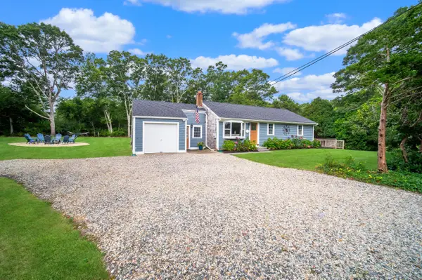 945 Santuit Newtown Road, Marstons Mills, MA 02648