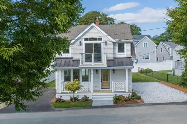 10 Vesper Avenue, Falmouth, MA 02540