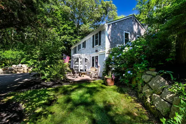72 Benjamin Nyes Lane, Falmouth, MA 02540