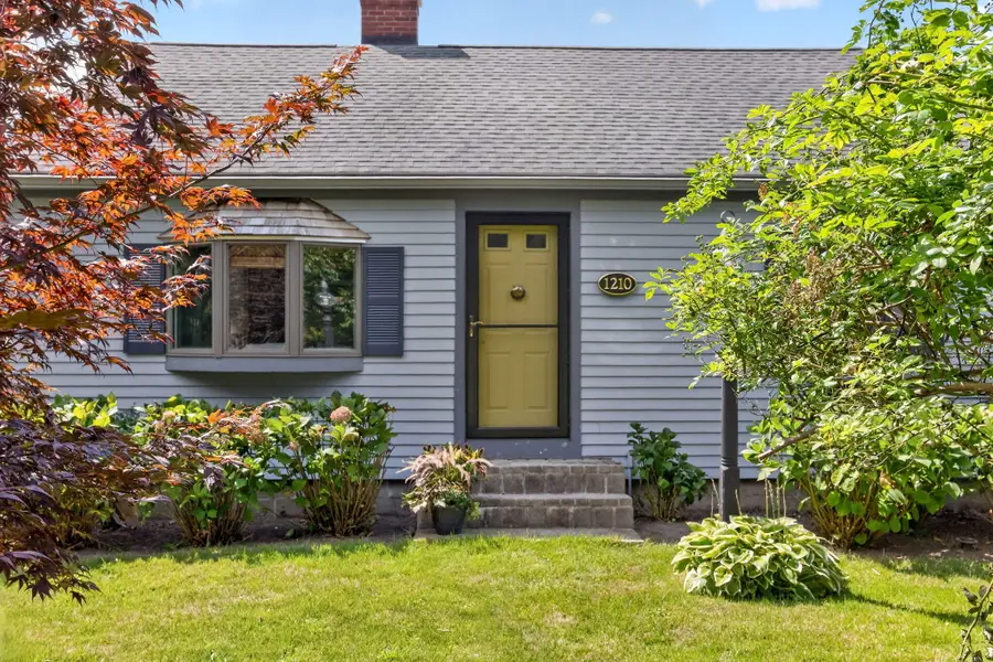 1210 County Road, Cataumet, MA 02534 - #2