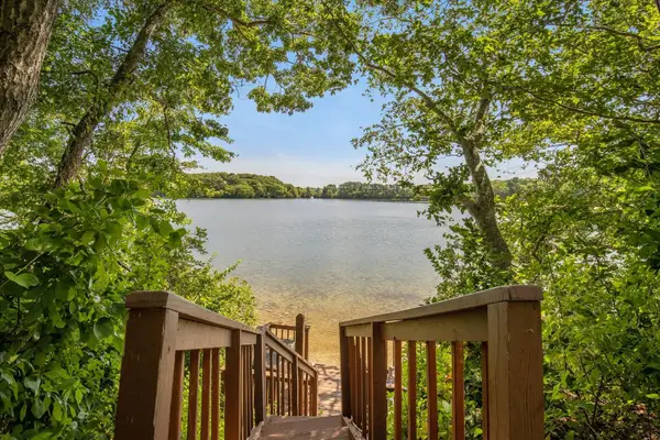 12 Sawmill Road, Marstons Mills, MA 02648
