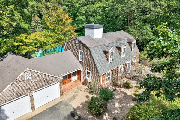 13 Two Ponds Road, Falmouth, MA 02540