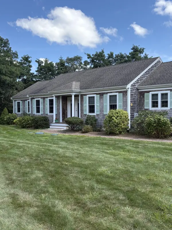 15 Red Cedar Circle, East Falmouth, MA 02536