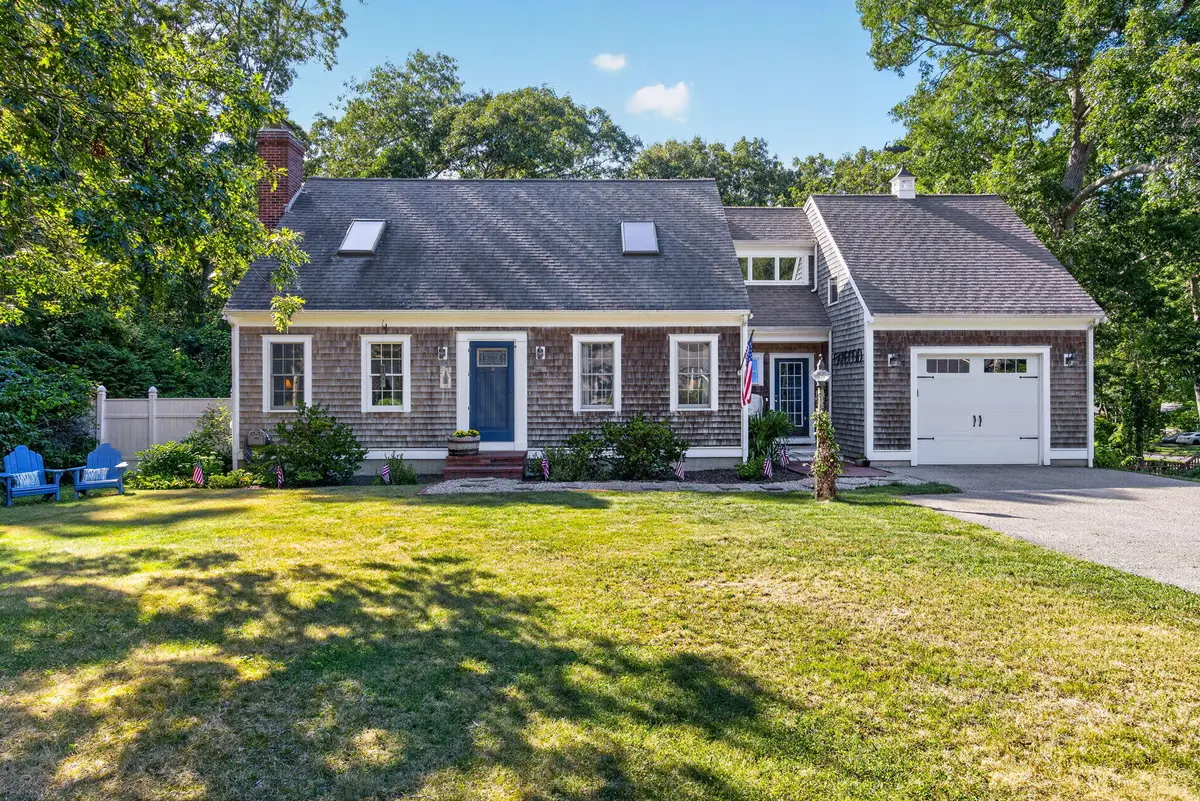 11 Burbank Street, Sandwich, MA 02563 - #1