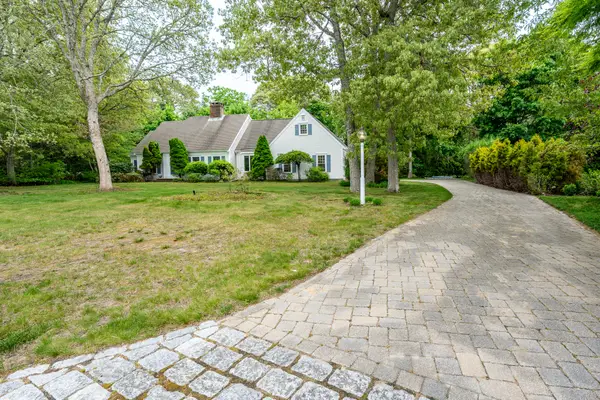 19 Elmcroft Way, Yarmouth Port, MA 02675