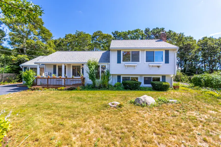 8 Laura Lane, Monument Beach, MA 02553 - #2