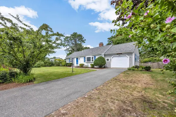 8 Barkley Street, South Yarmouth, MA 02664