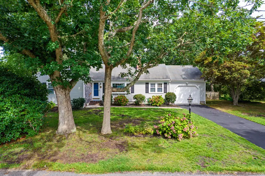 8 Gold Finch Lane, East Dennis, MA 02660 - #3