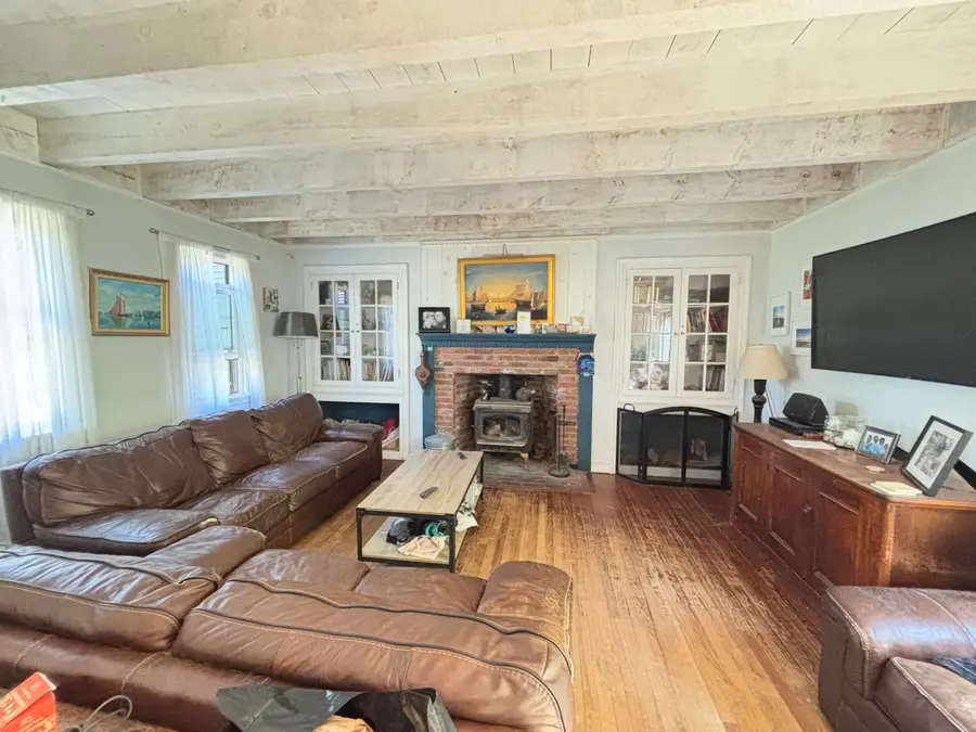 4 Mary Leal Lane, East Sandwich, MA 02537 - #3