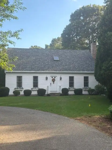 17 Clinton Drive, Yarmouth Port, MA 02675