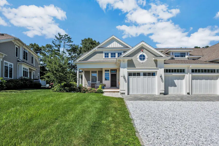 22 A Clayton Circle, Mashpee, MA 02649 - #3