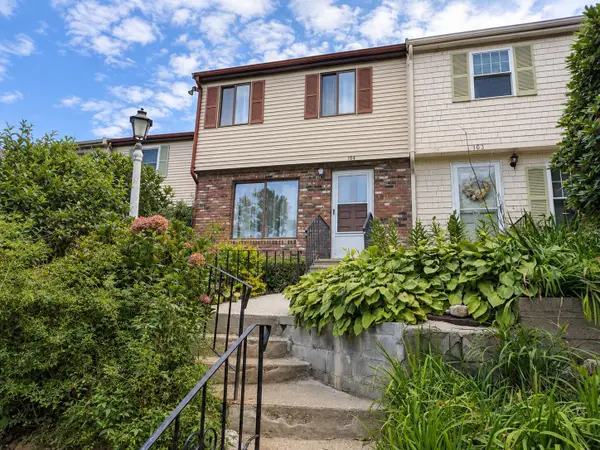 104 Village Drive #UNIT 104, Buzzards Bay, MA 02532