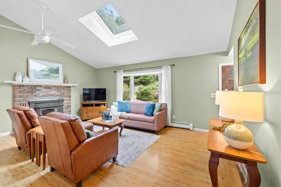 19 Ivest Circle, East Falmouth, MA 02536 - #3