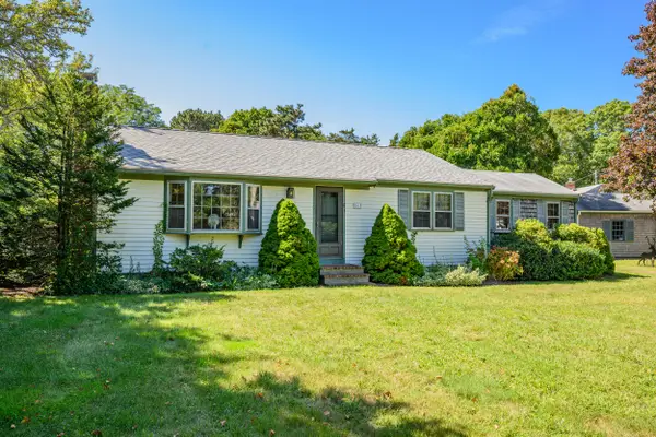61 Laurel Road, Centerville, MA 02632