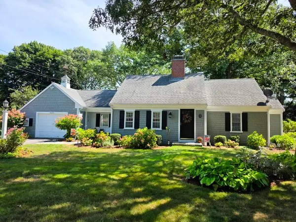 17 Captain York Road, South Yarmouth, MA 02664