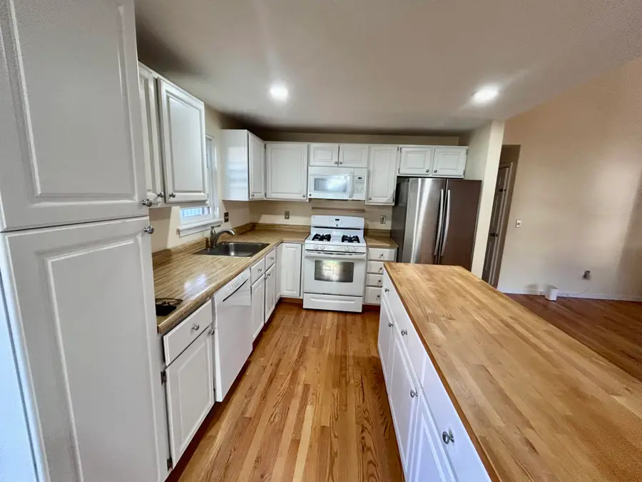 17 Worcester Lane, Hyannis, MA 02601 - #3