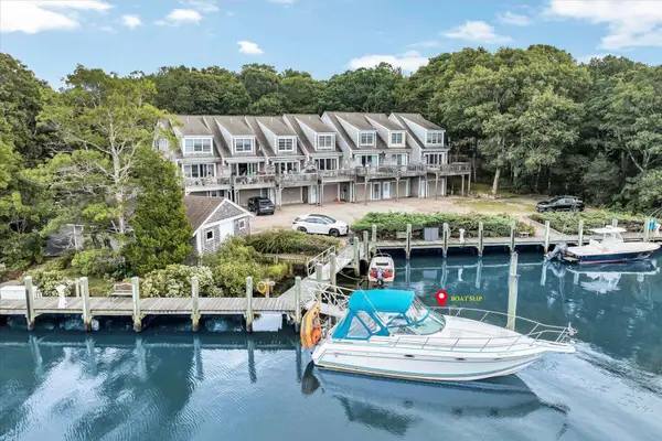 15 Childs River Road #APT 5, Teaticket, MA 02536